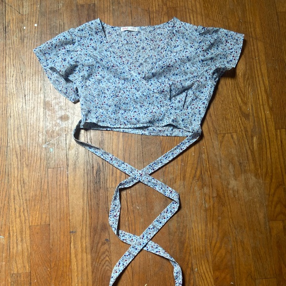 Shein cross over crop top - Picture 4 of 5